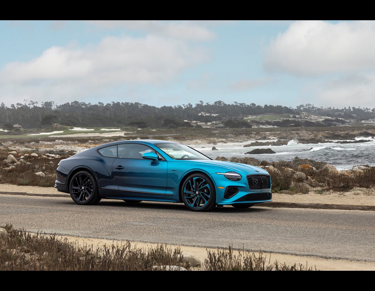 BENTLEY INTRODUCES ‘OMBRE BY MULLINER’ FOR THE ULTIMATE PAINT FINISH 