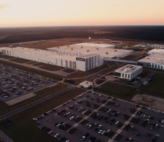 VOLVO CARS CONTINÚA INVIRTIENDO EN LA PLANTA DE CAROLINA DEL SUR VOLVO CARS CONTINÚA INVIRTIENDO EN LA PLANTA DE CAROLINA DEL SUR