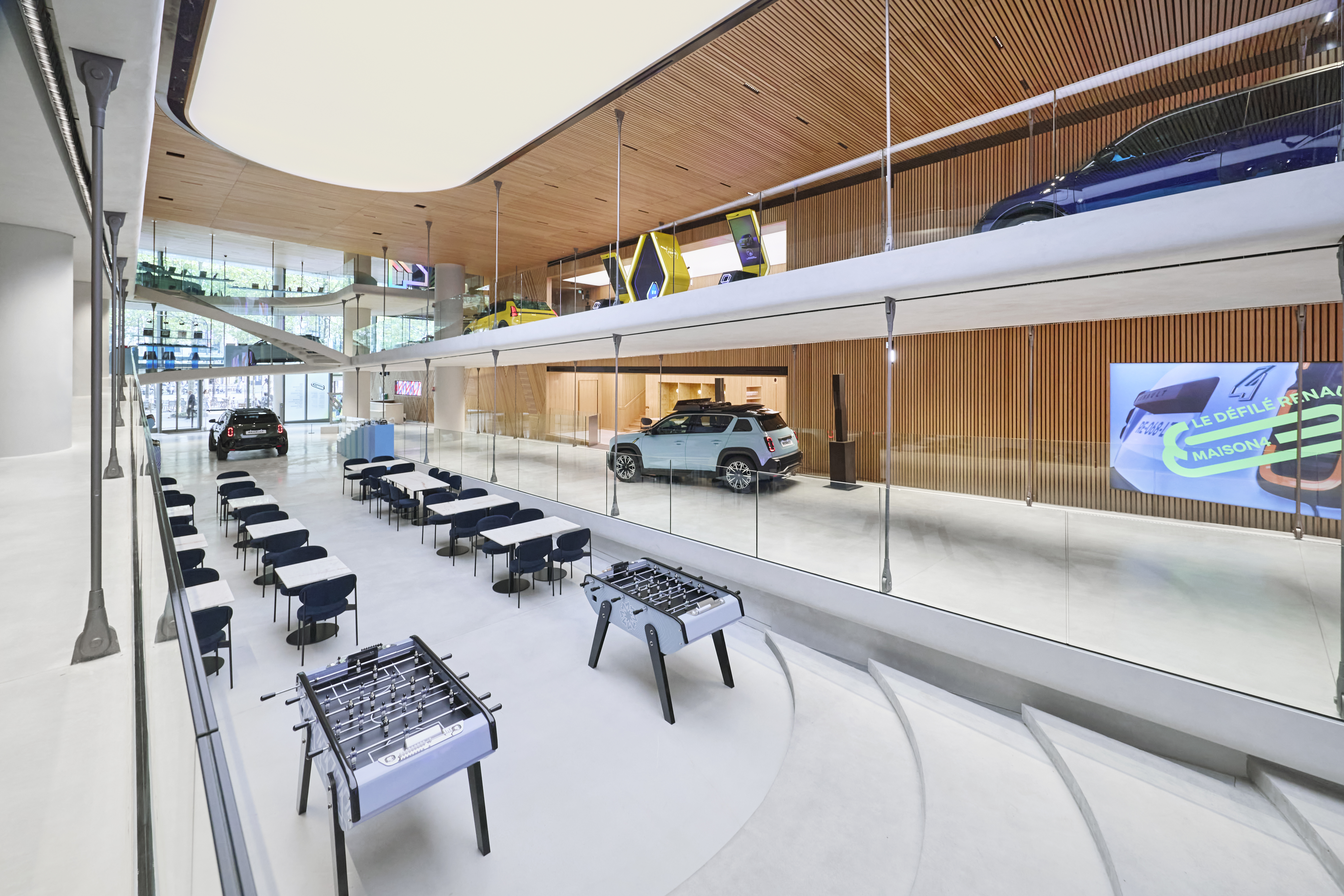 LE DÉFILÉ RENAULT® THE CARWALK: EL NUEVO ESPACIO DEDICADO A LA CULTURA POP DEL AUTOMÓVIL EN LOS CAMPOS ELÍSEOS