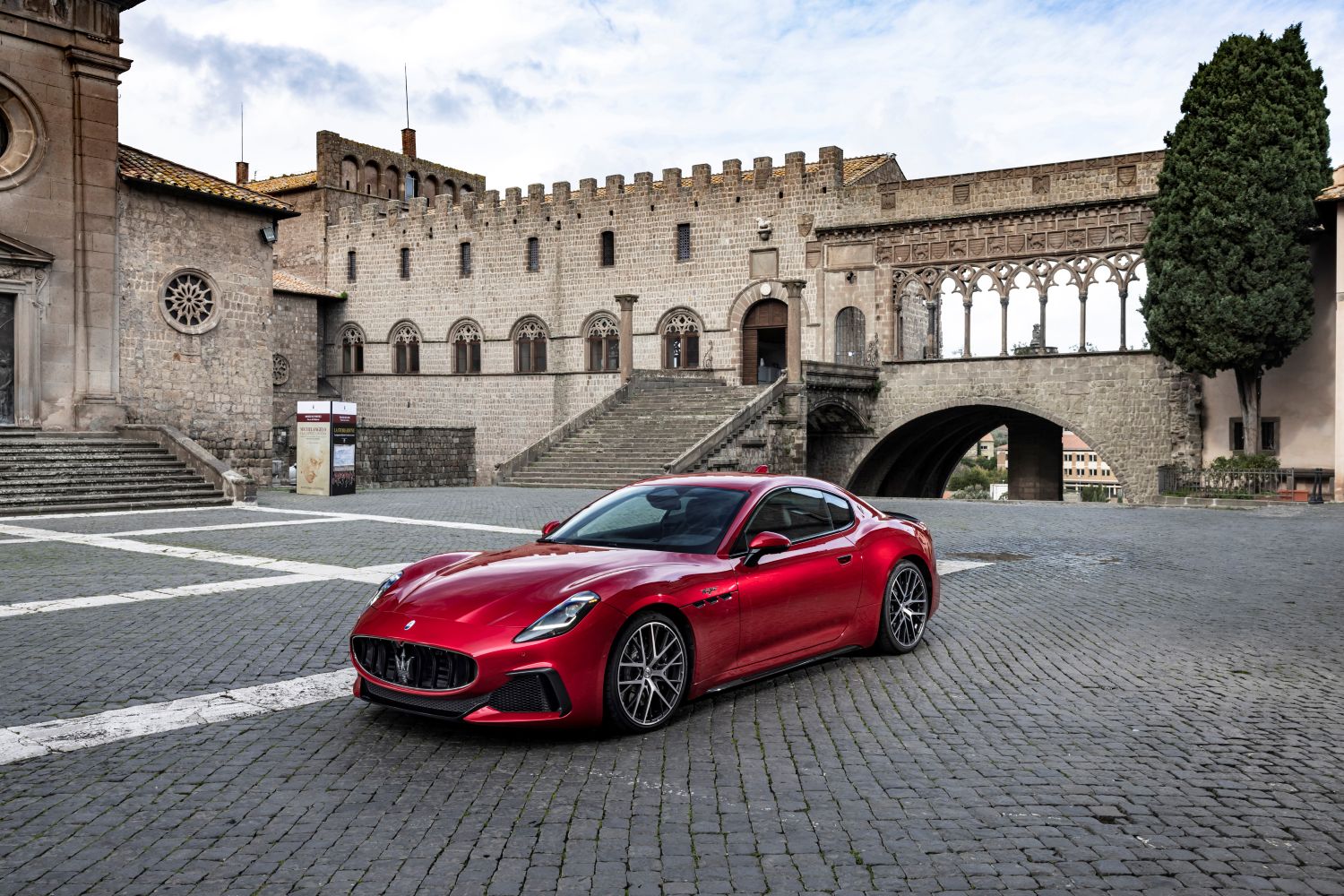 EL MASERATI GRANTURISMO TROFEO, GALARDONADO COMO MEJOR DISEÑO DE COCHE DE COMBUSTIÓN EN LOS IV PREMIOS CARDESIGN.ES