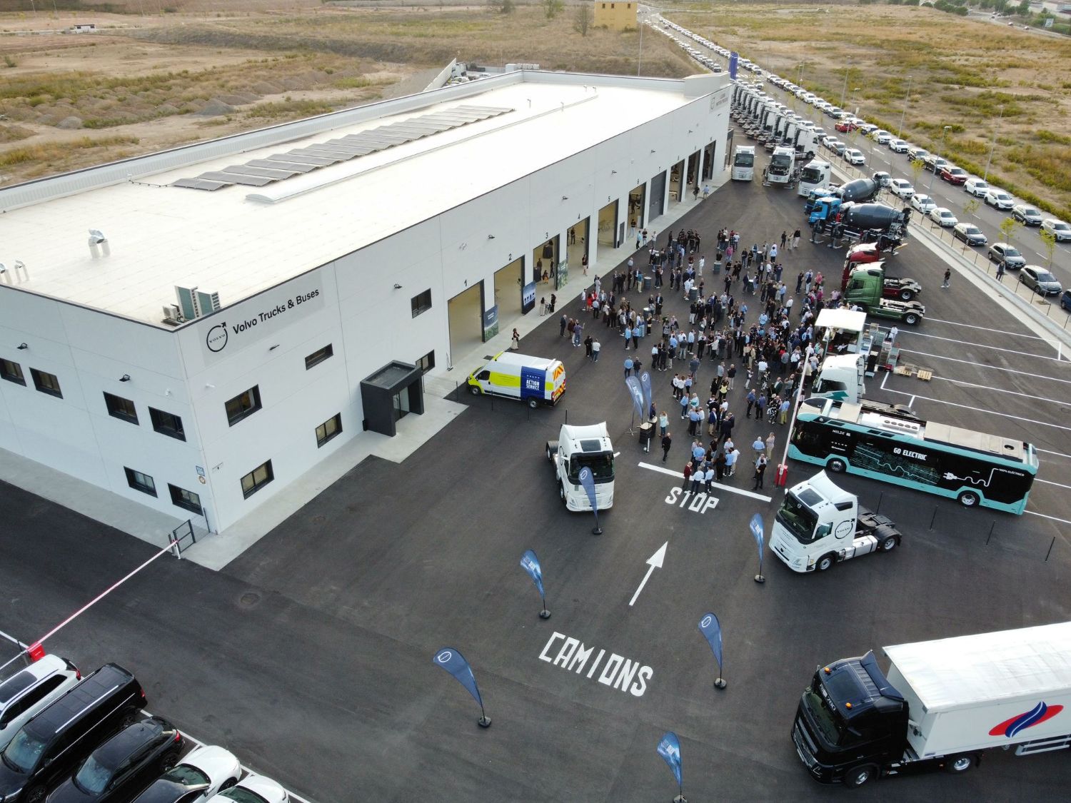 LLEIDA MOTOR TRUCKS INAUGURA UN TALLER OFICIAL PARA VOLVO TRUCKS Y BUSES