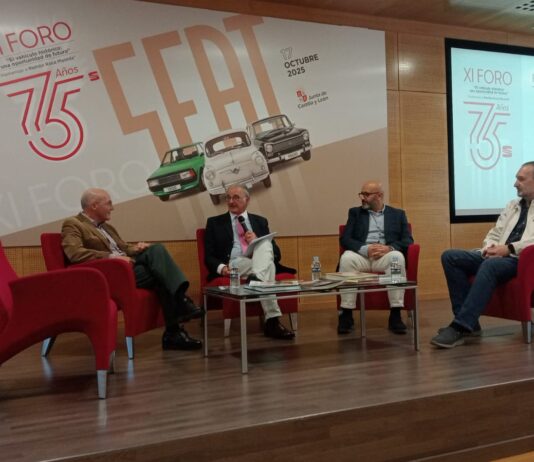 XI FORO EXPOSICIÓN «EL VEHÍCULO HISTÓRICO, UNA OPORTUNIDAD DE FUTURO» XI FORO EXPOSICIÓN "EL VEHÍCULO HISTÓRICO, UNA OPORTUNIDAD DE FUTURO"