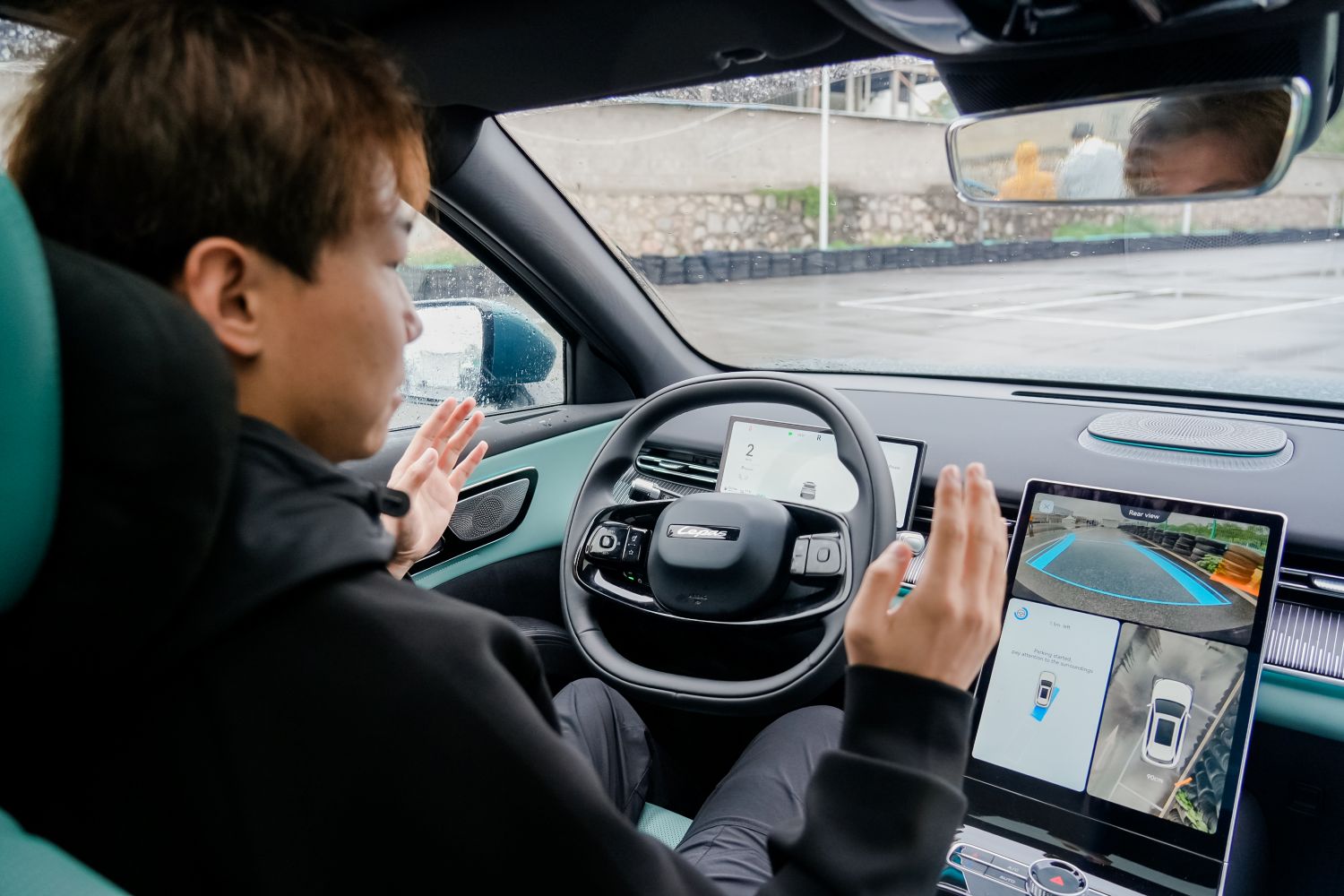 ¿CÓMO FUNCIONA EL SISTEMA DE APARCAMIENTO AUTÓNOMO DE LEPAS?