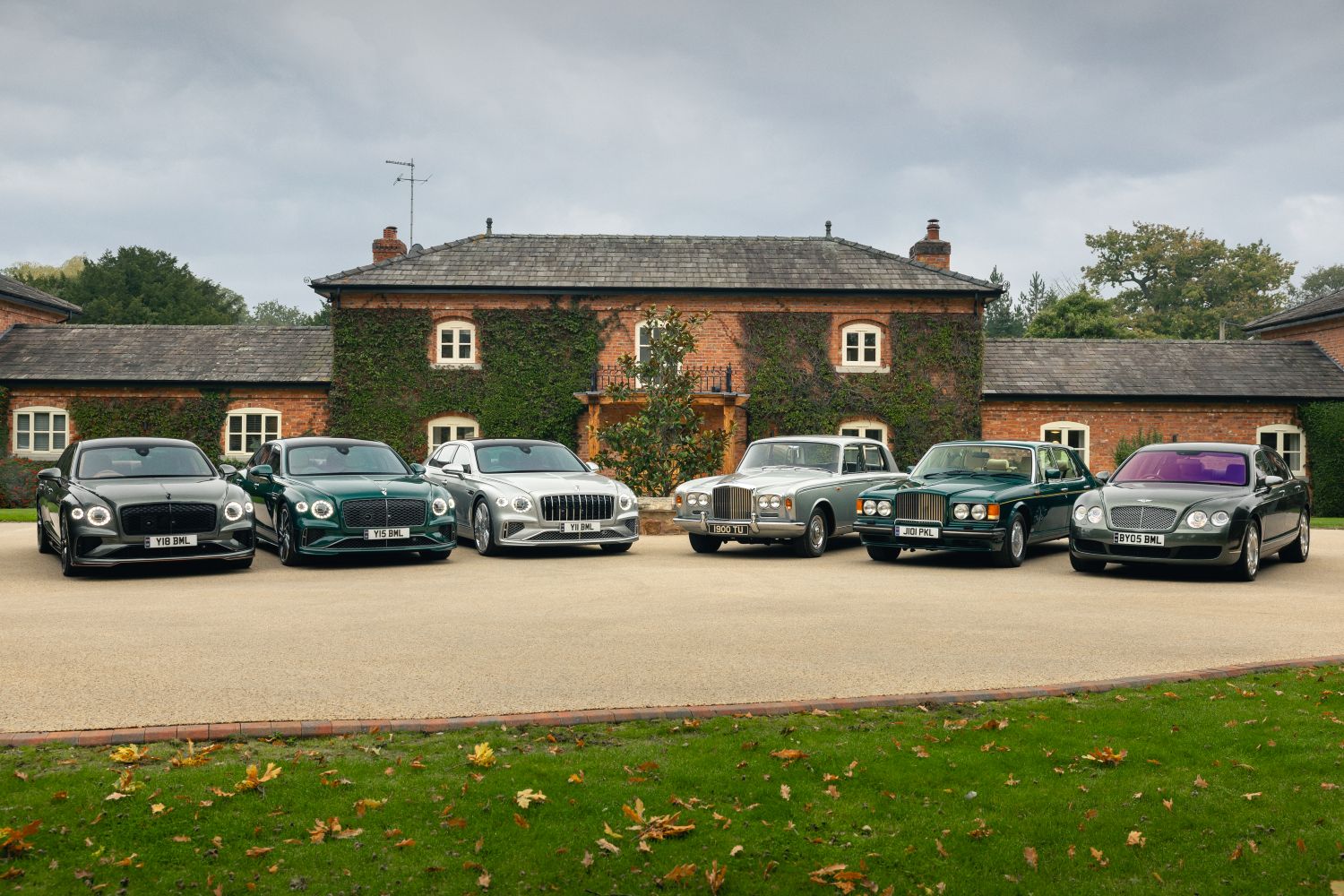 TRIPLE ANNIVERSARY: BENTLEY CELEBRATES THREE SEMINAL SEDANS