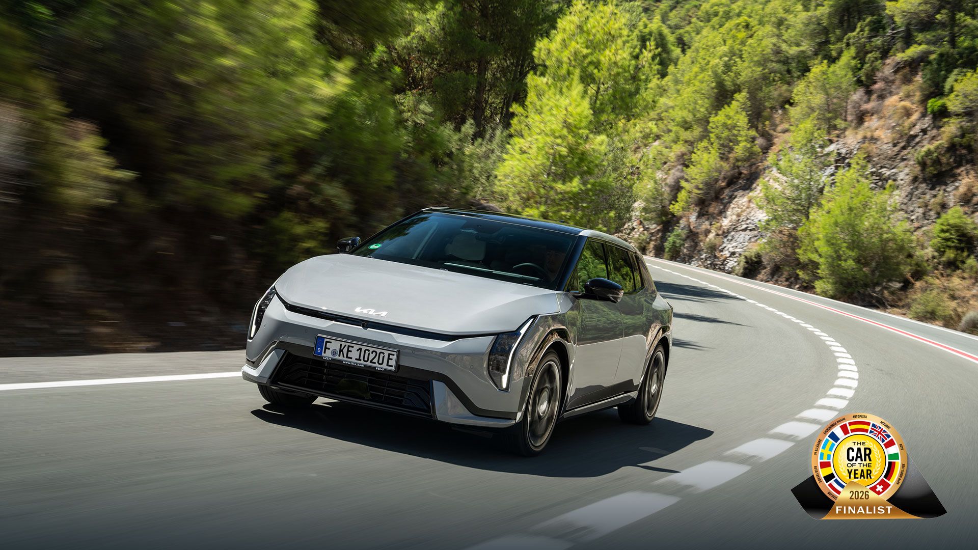 EL KIA EV4, FINALISTA DEL CAR OF THE YEAR 2026