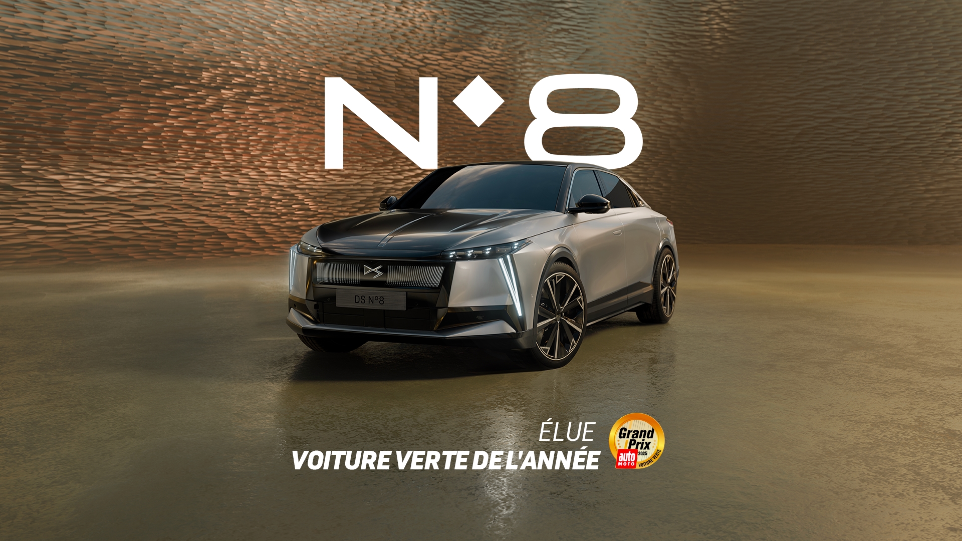 DS N°8 VOTADO COMO COCHE VERDE DEL AÑO EN LA MOTO GRAND PRIX AUTO MOTO 2025