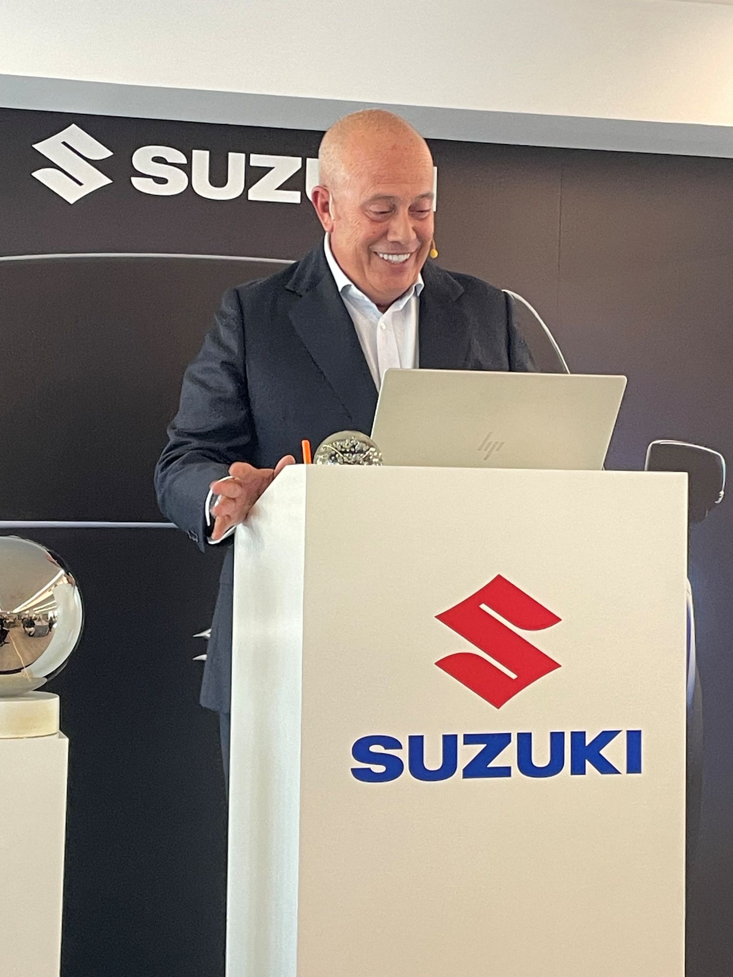 El presidente de Suzuki Motor Ibérica Lopez Frade