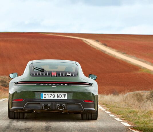 PORSCHE EN LOS SENTIDOS 911 Cuarenta Edition