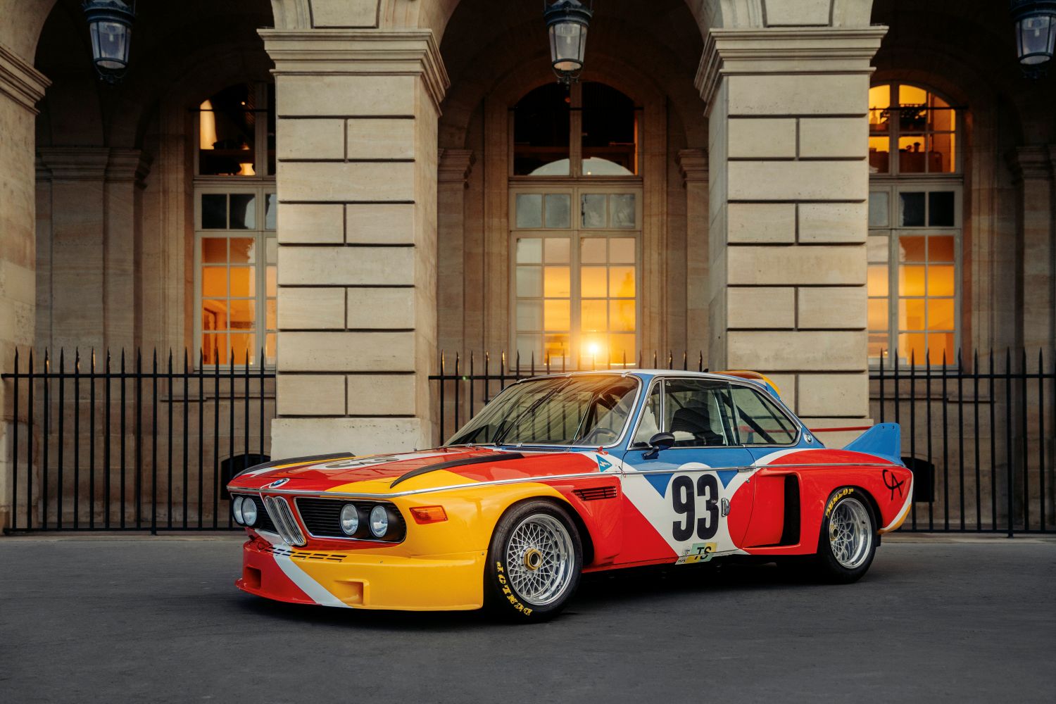 RÉTROMOBILE PARIS: HOMENAJE A LOS 50 AÑOS DE LA COLECCIÓN BMW ART CAR