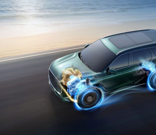 EL SISTEMA HÍBRIDO DEL EBRO s900 PHEV 4X4: MÁXIMA EFICIENCIA CON PRESTACIONES DE REFERENCIA EBRO s900 PHEV 4X4