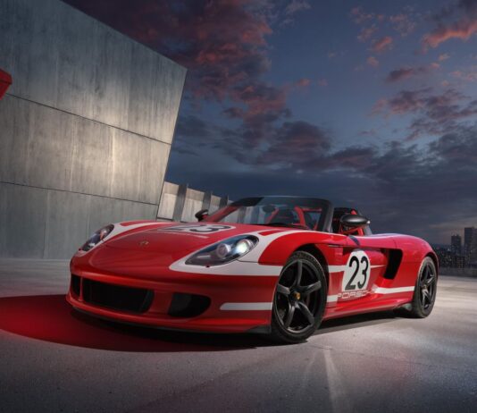 LISTO PARA SU ENTREGA POR SEGUNDA VEZ: UN CARRERA GT, AHORA CON DISEÑO SALZBURG PORSCHE CARRERA GT CON DISEÑO SALZBURG