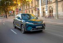 EL ESPERADO BYD ATTO 2 DM-I HÍBRIDO ENCHUFABLE LLEGA A LOS CONCESIONARIOS ESPAÑOLES DESDE 20.940 EUROS EL ESPERADO BYD ATTO 2 DM-I HÍBRIDO ENCHUFABLE LLEGA A LOS CONCESIONARIOS ESPAÑOLES DESDE 20.940 EUROS