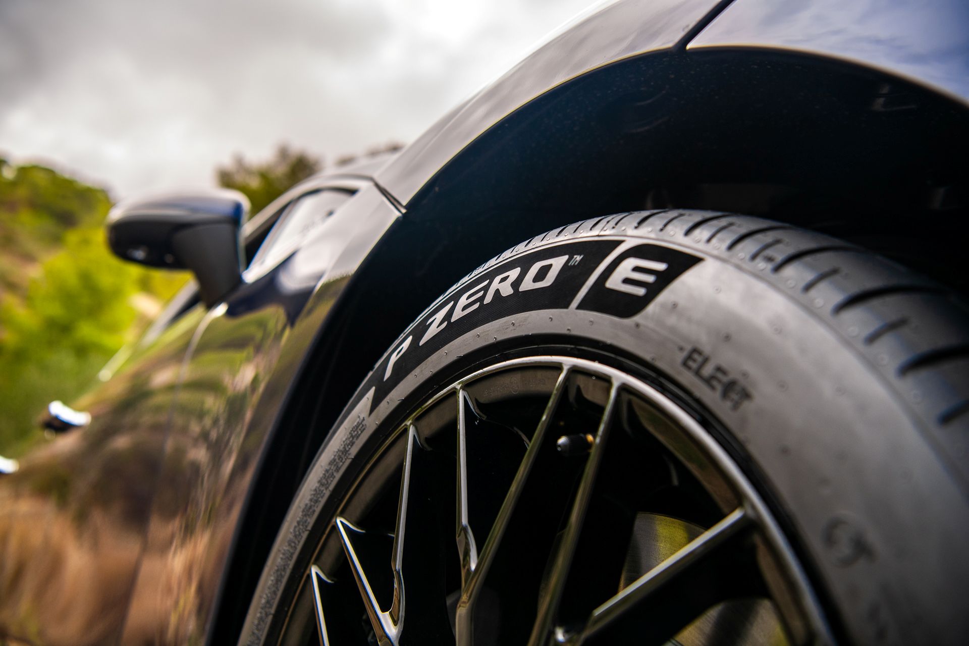 PIRELLI P ZERO