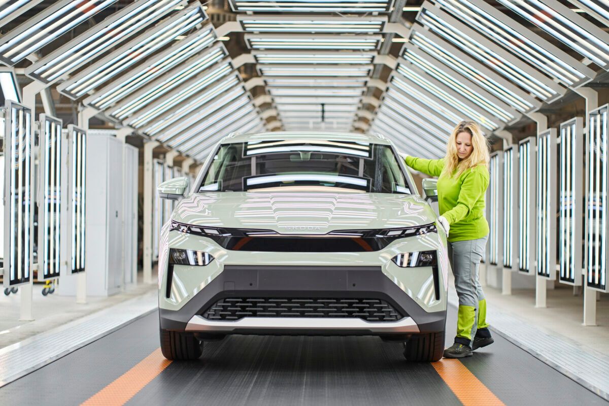 ŠKODA AUTO AUMENTA SU PRODUCCIÓN EN 2025 Y SUPERA EL MILLÓN DE VEHÍCULOS FABRICADOS