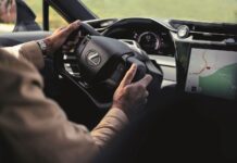 LEXUS REINVENTA LA CONDUCCIÓN CON EL NUEVO SISTEMA STEER-BY-WIRE DE RZ LEXUS REINVENTA LA CONDUCCIÓN CON EL NUEVO SISTEMA STEER-BY-WIRE DE RZ