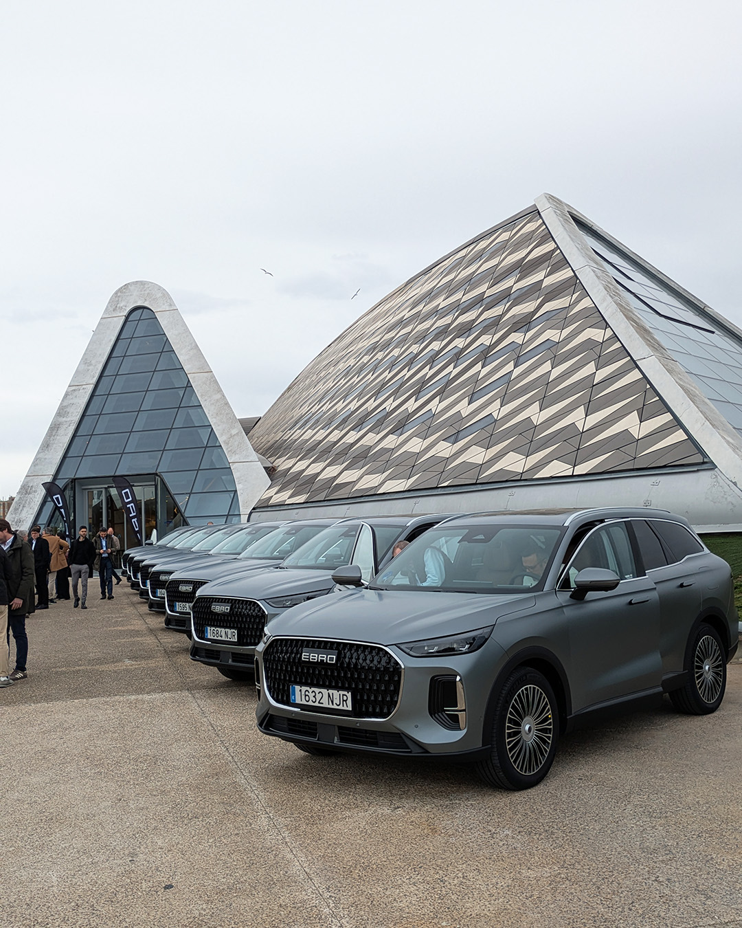 EBRO FIRMA UN ACUERDO CON SABSEG PARA LA RENOVACIÓN DE SU FLOTA DE VEHÍCULOS ENCHUFABLES