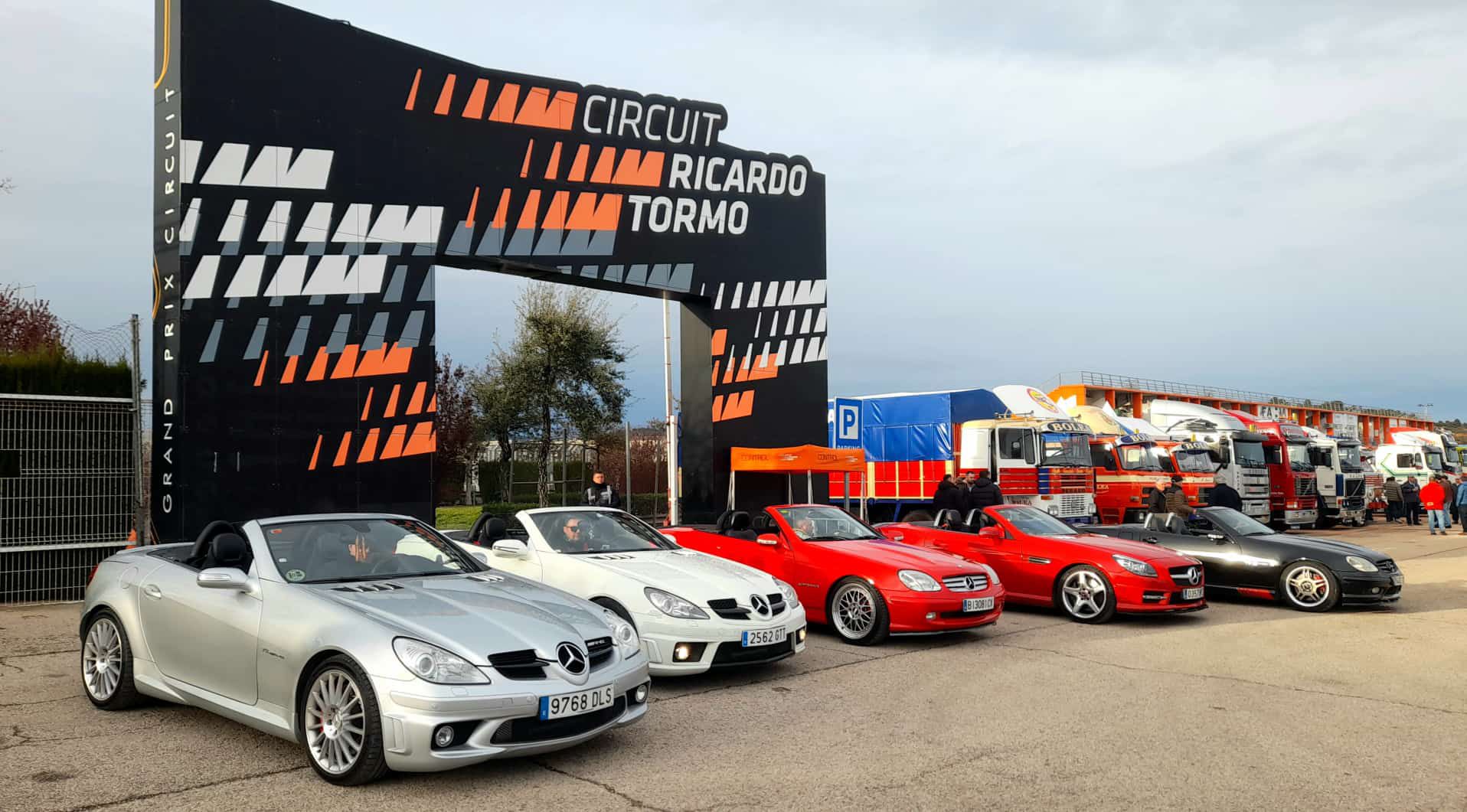 EL CLUB SLK VALENCIA CELEBRÓ EL 30 ANIVERSARIO DEL SLK EN EL RACING LEGENDS