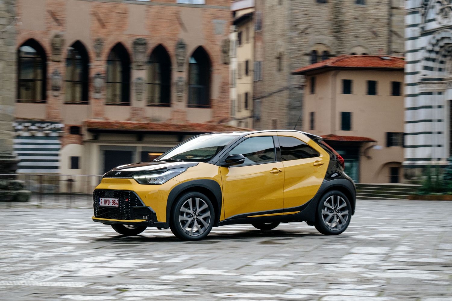 Toyota Aygo X Cross Hybrid