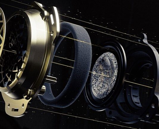 BENTLEY’S NEW PINNACLE AUDIO SYSTEM AND THE VIRTUOSO COLLECTION BENTLEY’S NEW PINNACLE AUDIO SYSTEM AND THE VIRTUOSO COLLECTION