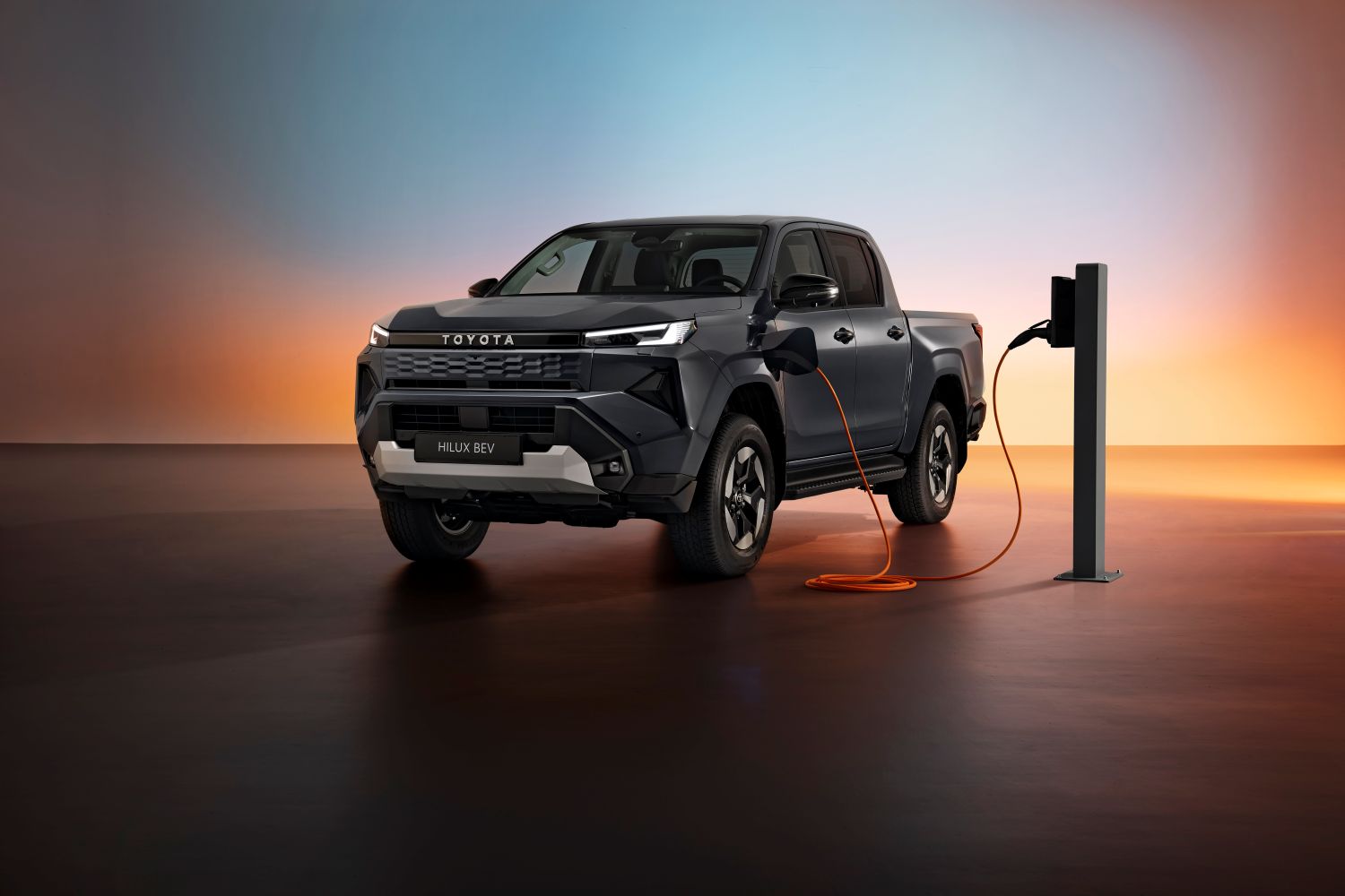 HILUX BEV, PRIMERA PICK-UP ELÉCTRICA DE TOYOTA