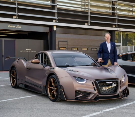 LUIS PÉREZ-SALA, DRIVER AMBASSADOR DE HISPANO SUIZA: EL PILOTO DETRÁS DEL ALMA DEL HYPERCAR ESPAÑOL LUIS PÉREZ-SALA CON EL HISPANO SUIZA CARMEN SAGRERA