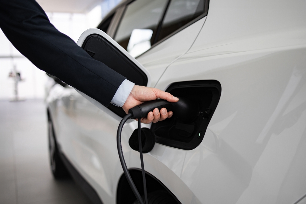 EL MERCADO DE VEHÍCULOS ELECTRIFICADOS CRECE UN 62,5% EN MARZO, CON 28.955 UNIDADES
