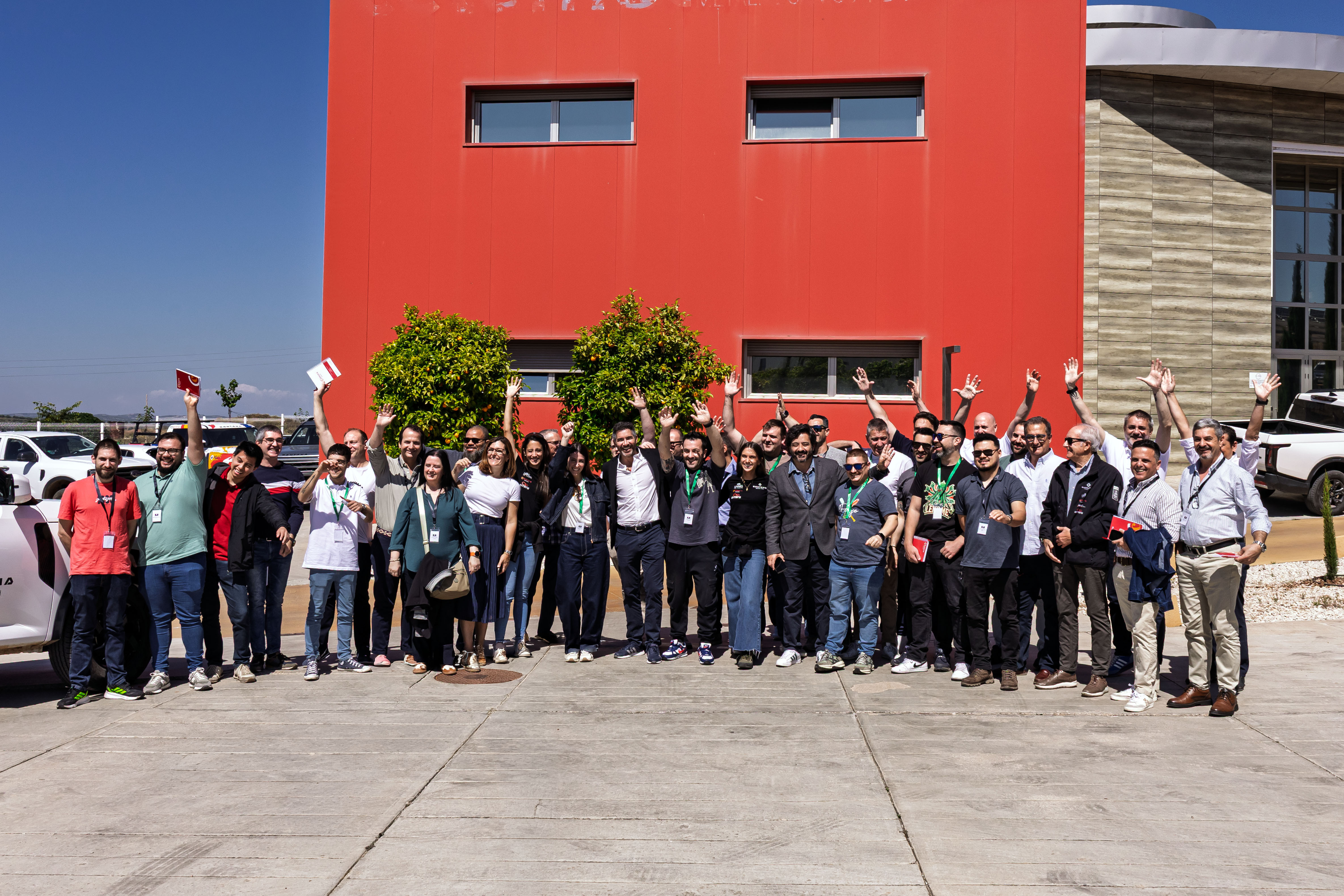 SANTANA REFUERZA EN LINARES LA FORMACIÓN DE SU RED COMERCIAL Y DE POSTVENTA CENTRADA EN EL SANTANA 400