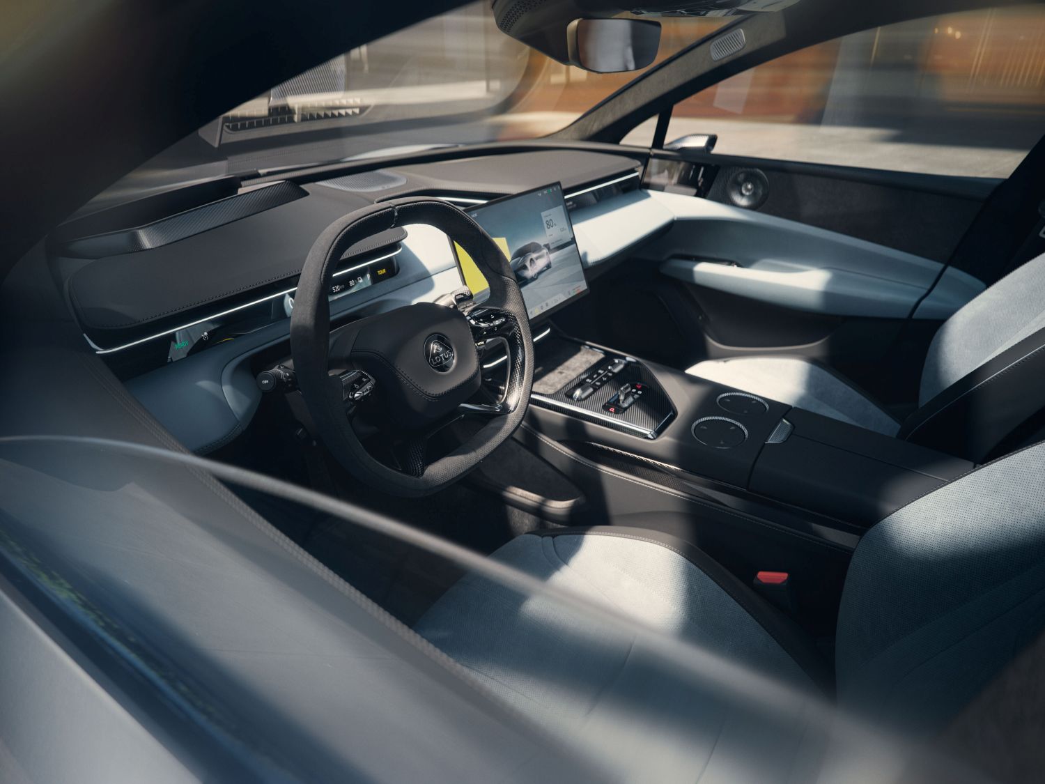 LOTUS EMEYA 600 SPORT SE