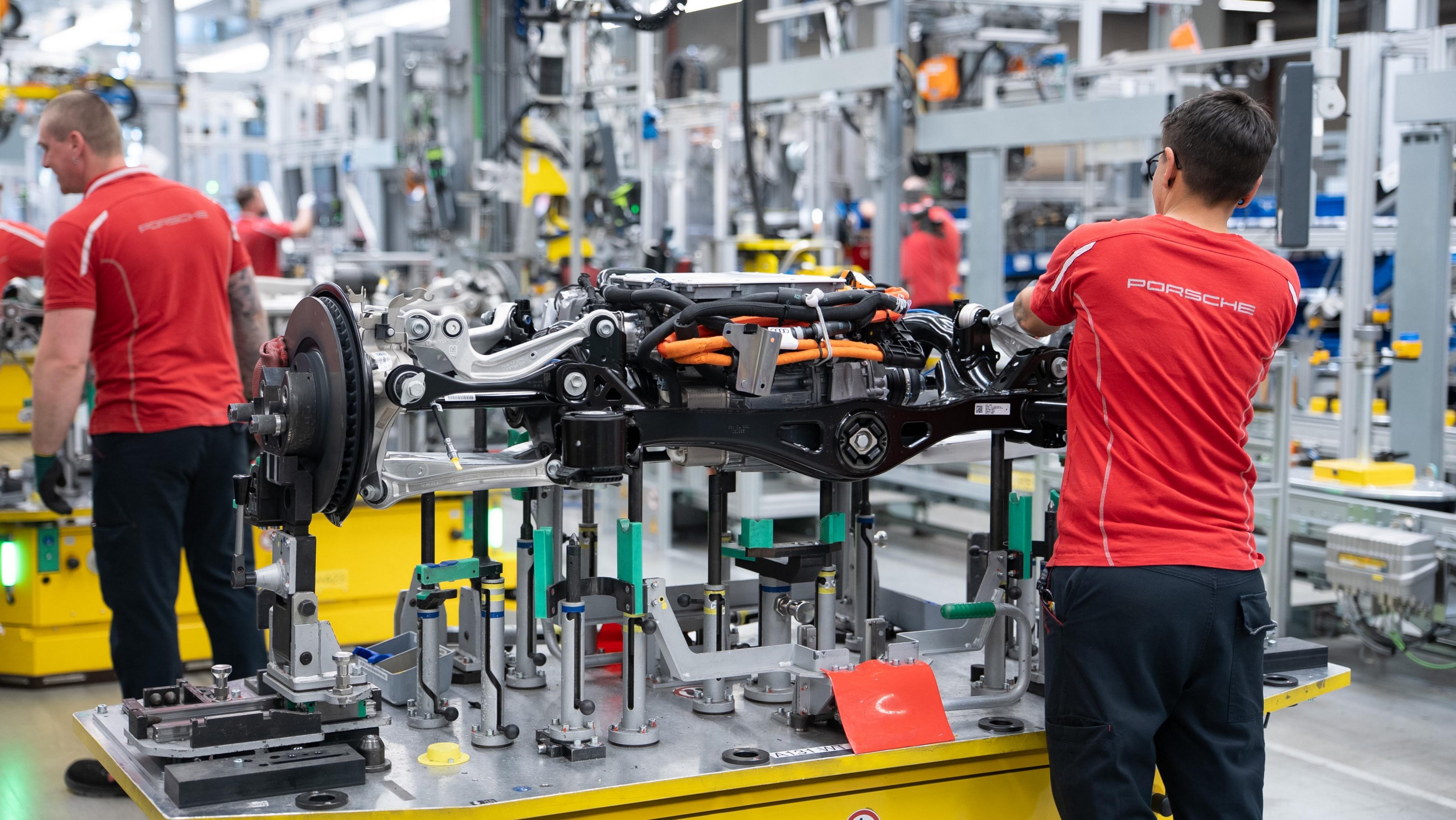 montaje de ejes de Porsche Leipzig