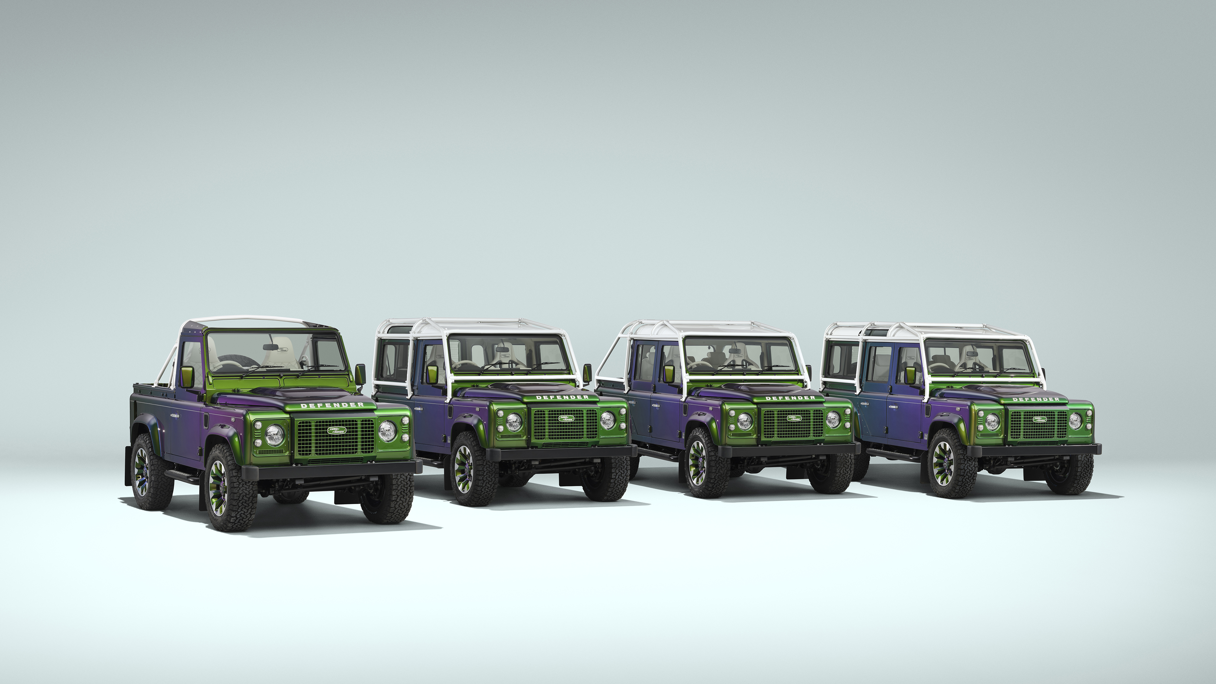 LA FAMILIA CLASSIC DEFENDER V8, CON ACABADOS CAMBIANTES, INCORPORA UNA NUEVA OPCIÓN DOUBLE CAB