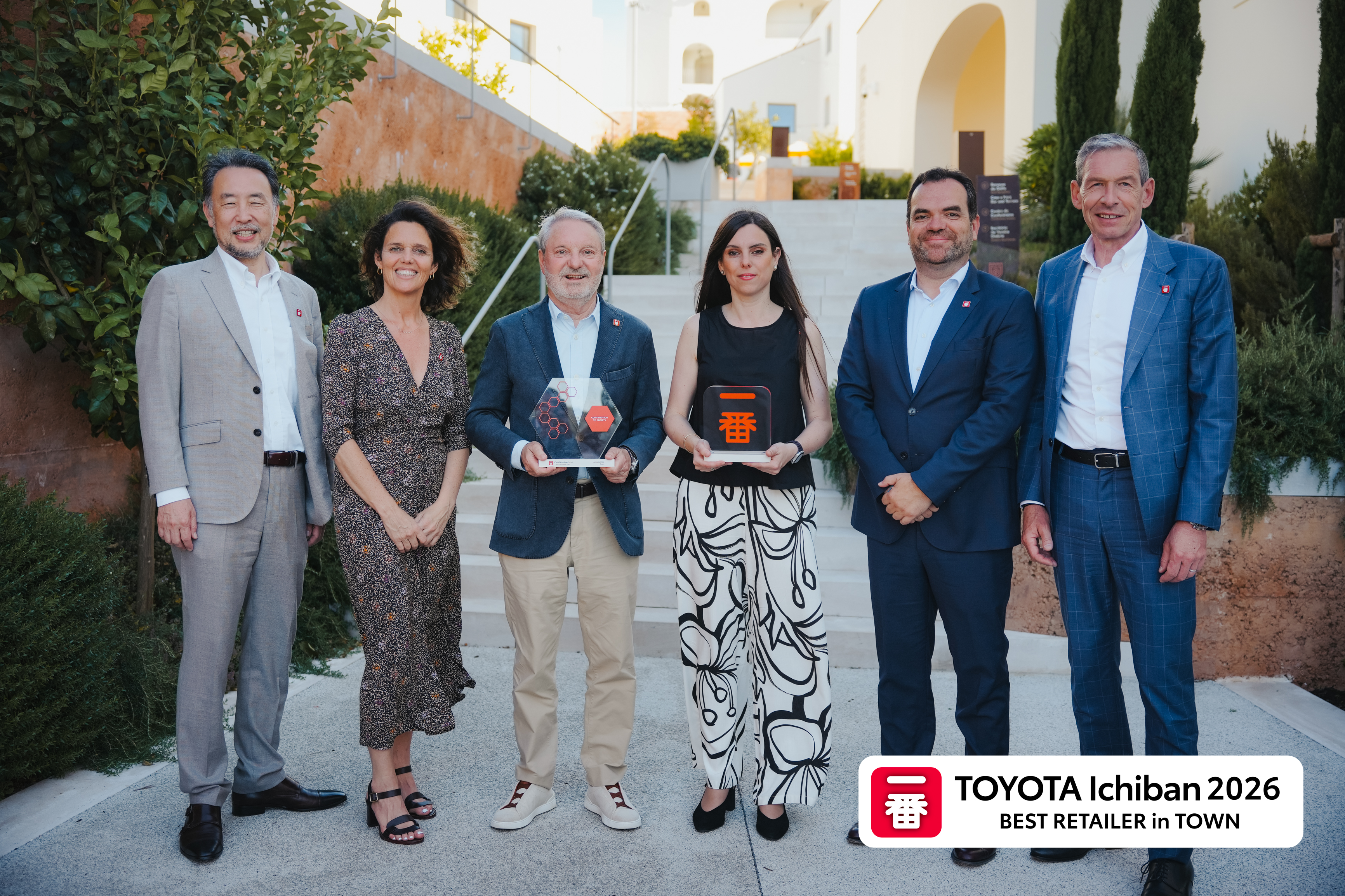 CONCESIONARIO DE TOYOTA AURA MOTOR