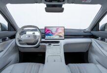 ASÍ CONVIERTE GEELY EL ESPACIO INTERIOR EN UNA VENTAJA COMPETITIVA GEELY E5
