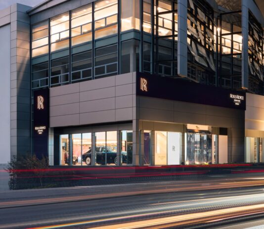 ROLLS-ROYCE MOTOR CARS OPENS A NEW CHAPTER IN BESPOKE LUXURY IN AUSTRALIA WITH REIMAGINED SYDNEY SHOWROOM ROLLS-ROYCE MOTOR CARS OPENS A NEW CHAPTER IN BESPOKE LUXURY IN AUSTRALIA WITH REIMAGINED SYDNEY SHOWROOM