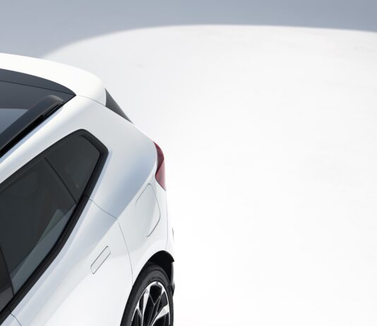 POLESTAR EXPANDS BEST-SELLING MODEL LINE-UP – NEW POLESTAR 4 SUV ON SALE FROM 2 SEPTEMBER POLESTAR 4 SUV