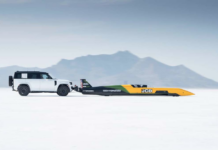 DEFENDER OCTA AYUDA AL JCB HYDROMAX PARA ALCANZAR LA GLORIA CON UN RÉCORD DE VELOCIDAD EN TIERRA DEFENDER OCTA AYUDA AL JCB HYDROMAX PARA ALCANZAR LA GLORIA CON UN RÉCORD DE VELOCIDAD EN TIERRA