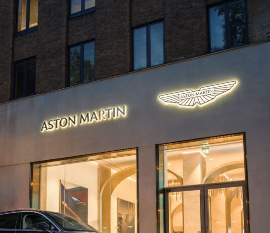 ASTON MARTIN ABRE OFICIALMENTE LAS PUERTAS DE Q LONDON ASTON MARTIN Q LONDON