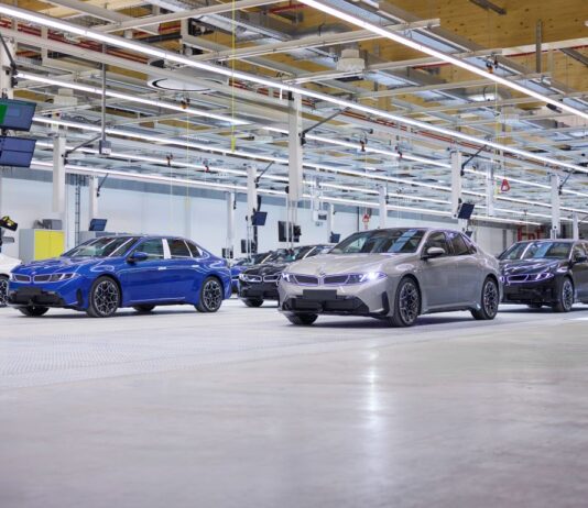 BMW INVERTIRÁ ALREDEDOR DE 2.000 MILLONES DE EUROS EN LA PRODUCCIÓN DE LA NUEVA GENERACIÓN DEL SERIE 3 BMW INVERTIRÁ ALREDEDOR DE 2.000 MILLONES DE EUROS EN LA PRODUCCIÓN DE LA NUEVA GENERACIÓN DEL SERIE 3