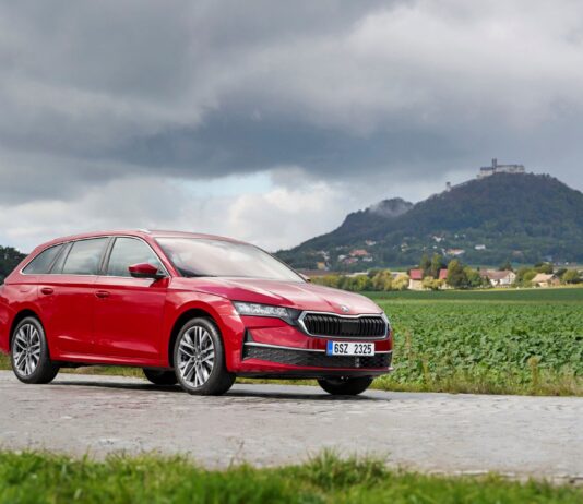 EL OCTAVIA, PRIMER ŠKODA CON UNA MOTORIZACIÓN FULL HYBRID EL OCTAVIA, PRIMER ŠKODA CON UNA MOTORIZACIÓN FULL HYBRID